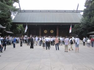 平成２８年終戦の日、靖國神社にて戦没者礼拝