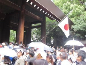 平成２４年８月１５日終戦の日、靖國神社にて戦没者礼拝