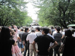 平成23年終戦の日、靖國神社にて戦没者礼拝